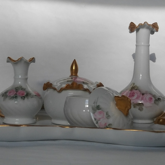 Vintage Ceramic Vanity Set - Picture 5 of 12